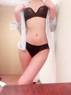 2025/05/31 01:30:03, 月宮 もな(30歳)